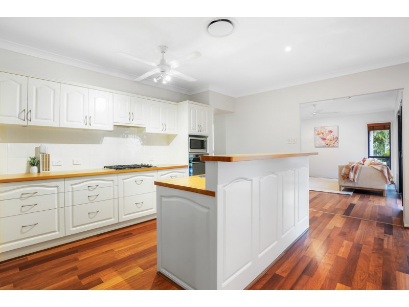 4 Harpulia Place, Seventeen Mile Rocks QLD 4073