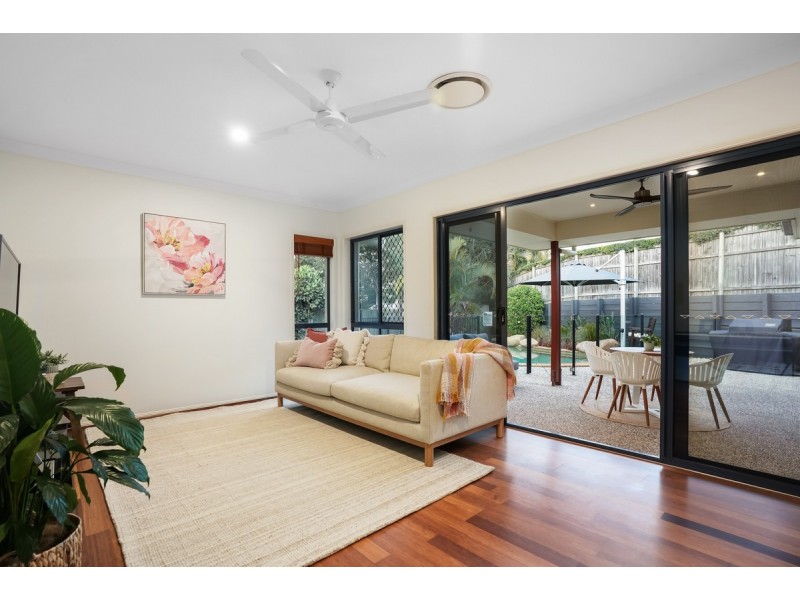 4 Harpulia Place, Seventeen Mile Rocks QLD 4073