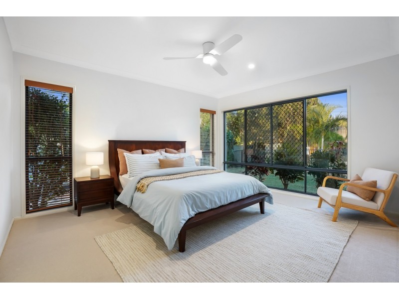 4 Harpulia Place, Seventeen Mile Rocks QLD 4073