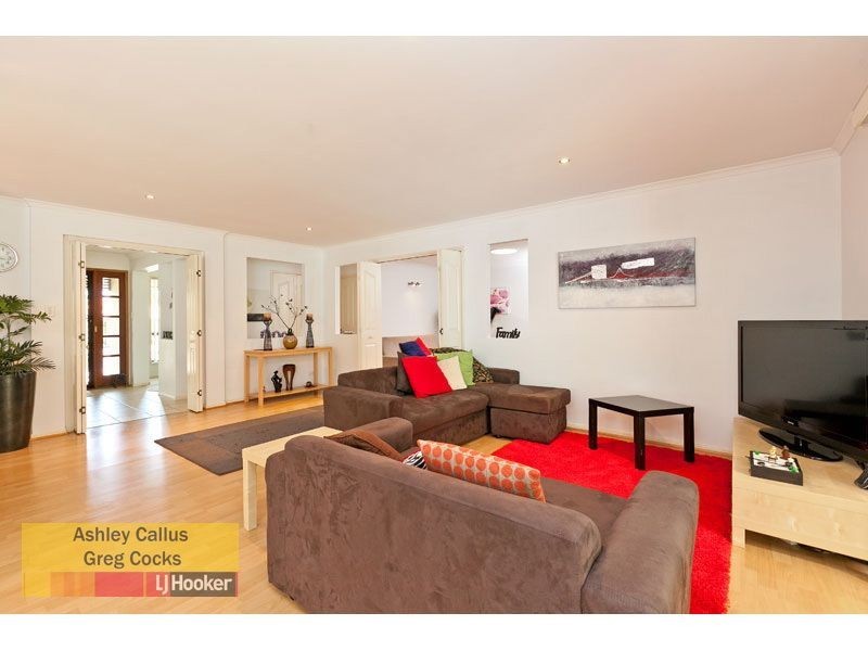 1 Seaholly Crescent, Victoria Point QLD 4165