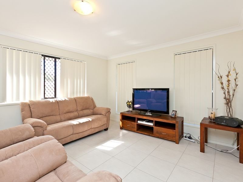 41 Emperor Drive, Redland Bay QLD 4165