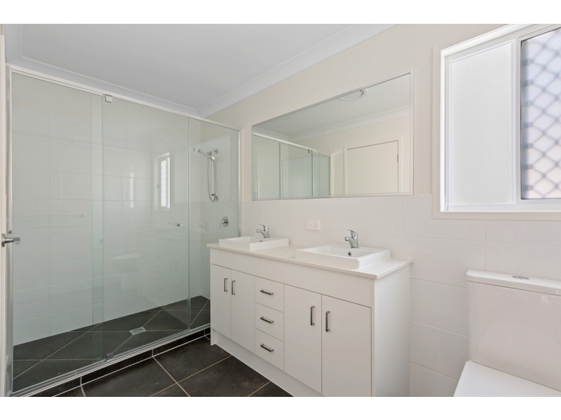 19 Robert Street, Russell Island QLD 4184