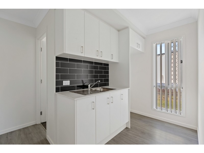 19 Robert Street, Russell Island QLD 4184