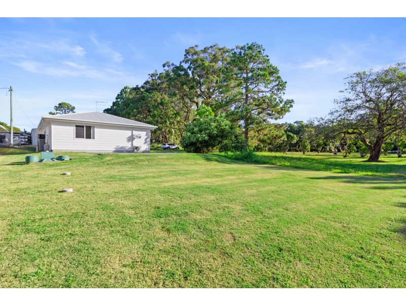 19 Robert Street, Russell Island QLD 4184