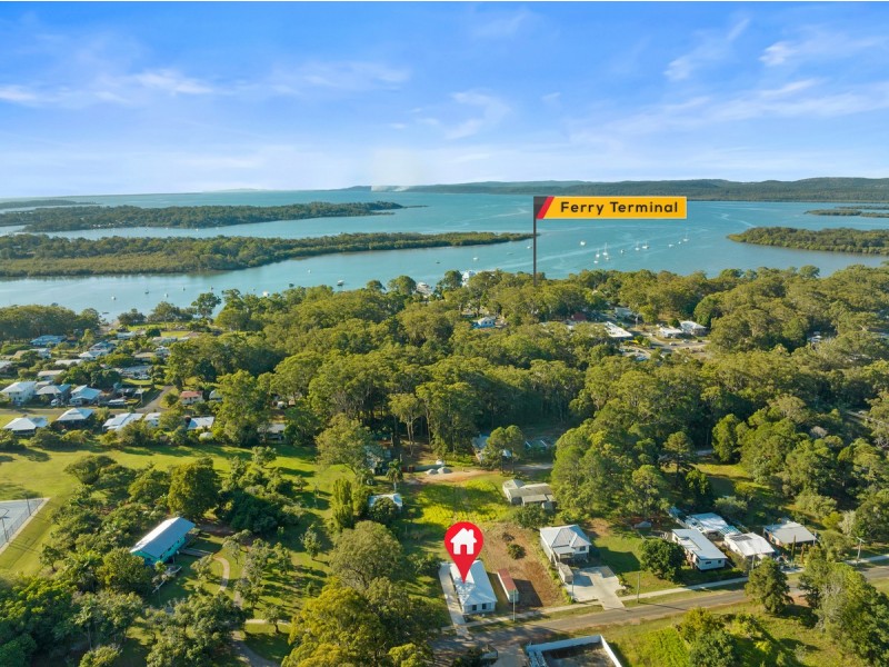 19 Robert Street, Russell Island QLD 4184