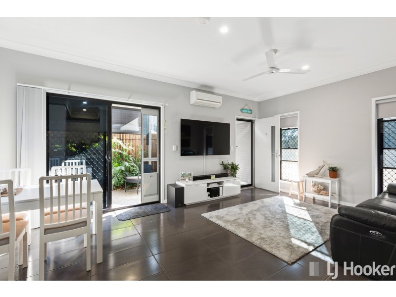 2/190 James Street, Redland Bay QLD 4165