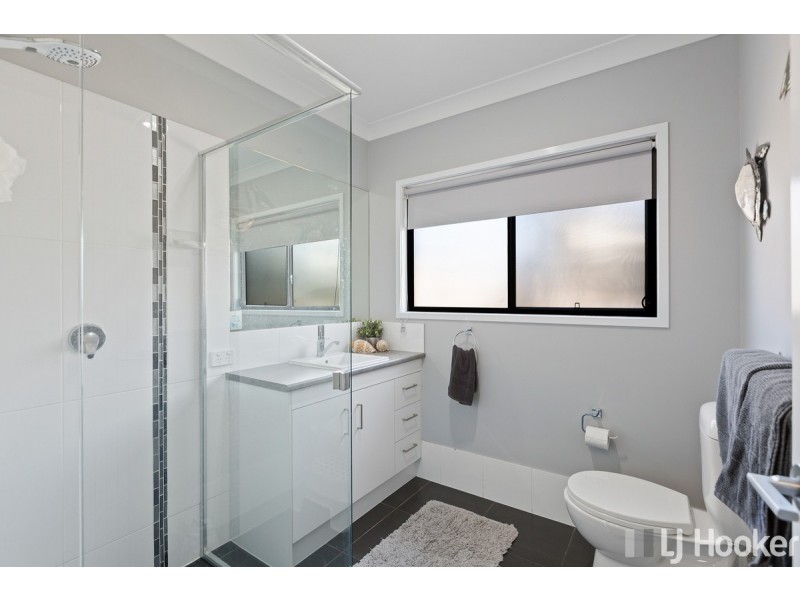 2/190 James Street, Redland Bay QLD 4165