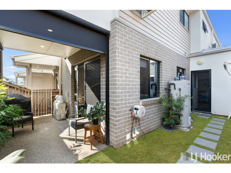 2/190 James Street, Redland Bay QLD 4165