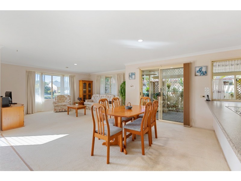 52 Ashwood Circuit, Birkdale QLD 4159