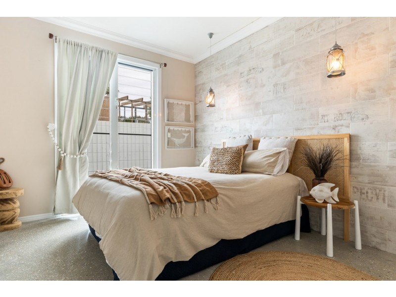 15 Wilson Street, Victoria Point QLD 4165