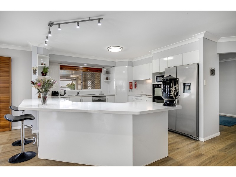 8 Montgomery Drive, Wellington Point QLD 4160