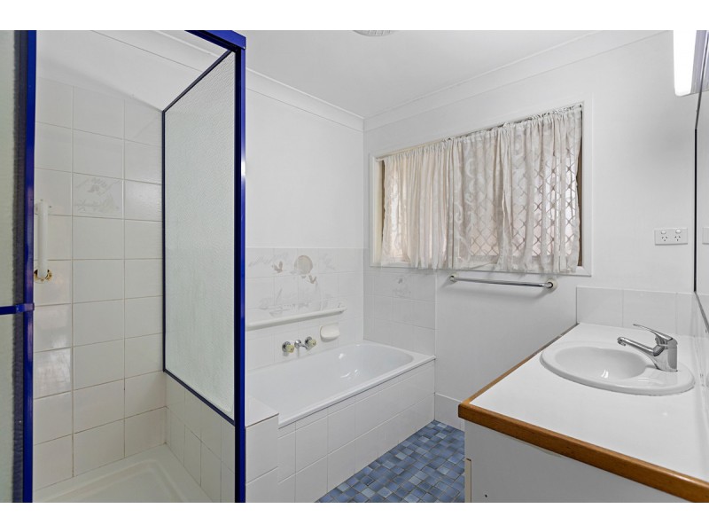 69 Spoonbill Street, Birkdale QLD 4159