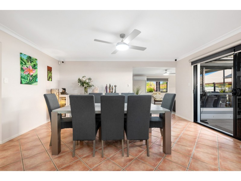 8 Lychee Place, Belmont QLD 4153