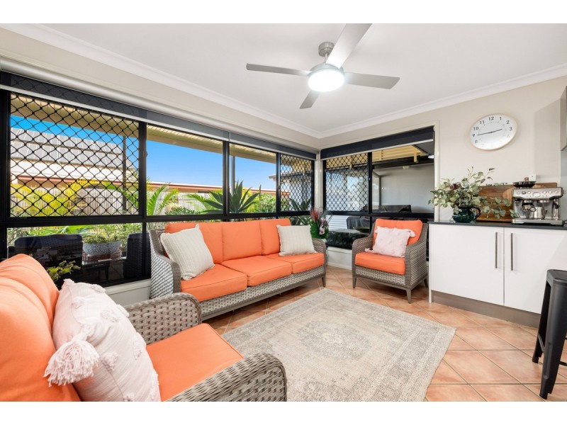 8 Lychee Place, Belmont QLD 4153