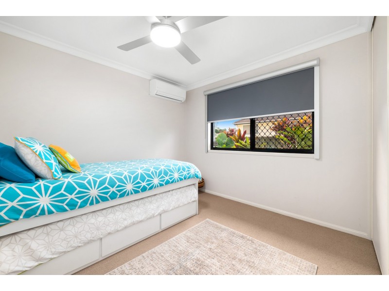 8 Lychee Place, Belmont QLD 4153