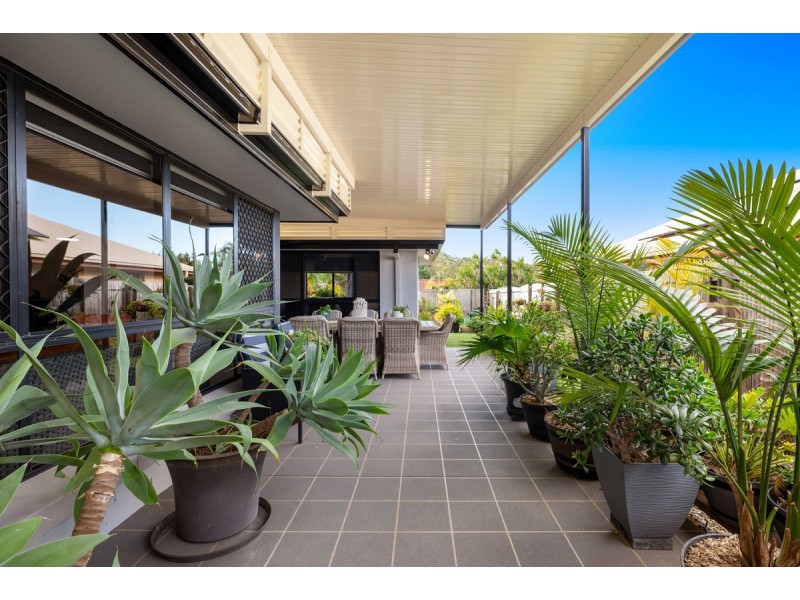 8 Lychee Place, Belmont QLD 4153