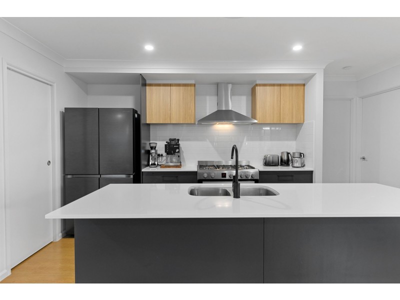 24 Rauburn Street, Thornlands QLD 4164