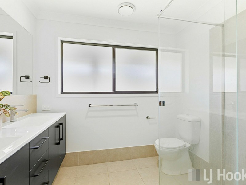 24 Rauburn Street, Thornlands QLD 4164