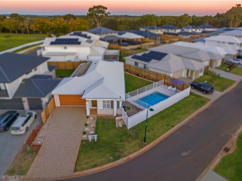 27 Radiance Crescent, Thornlands QLD 4164