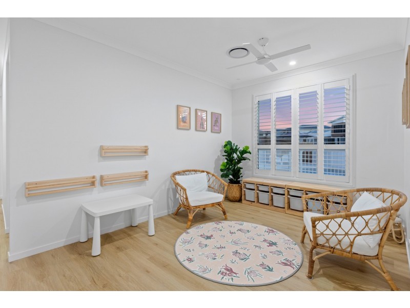 27 Radiance Crescent, Thornlands QLD 4164