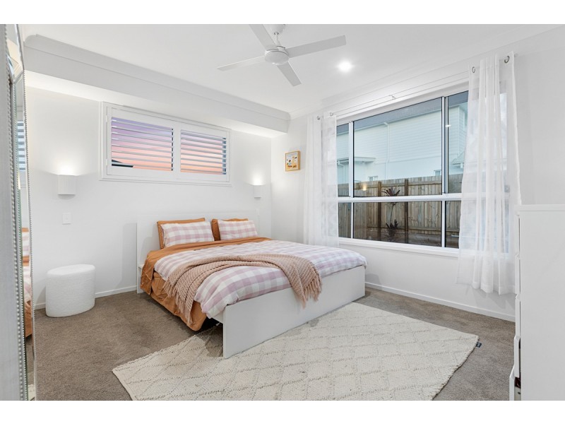 27 Radiance Crescent, Thornlands QLD 4164