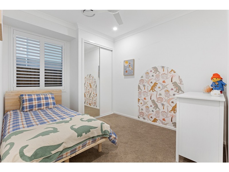 27 Radiance Crescent, Thornlands QLD 4164