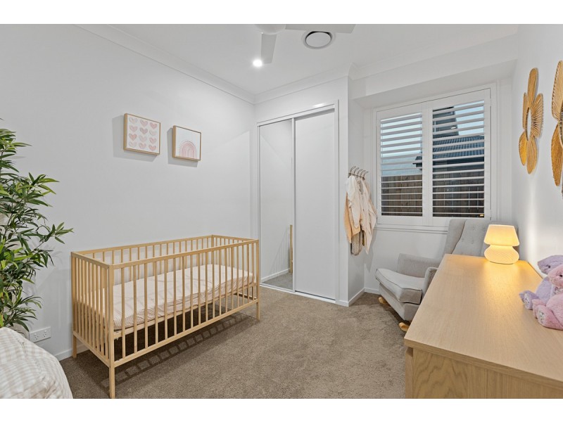 27 Radiance Crescent, Thornlands QLD 4164