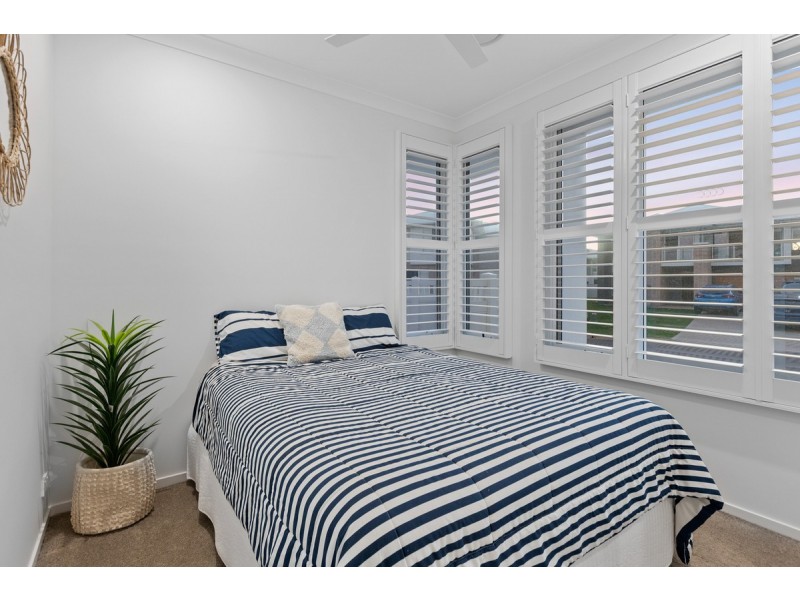 27 Radiance Crescent, Thornlands QLD 4164