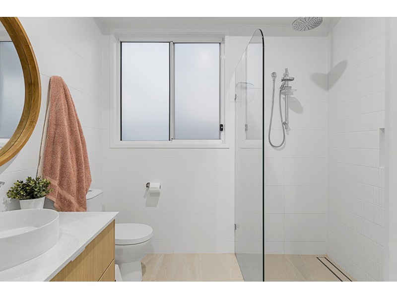 27 Radiance Crescent, Thornlands QLD 4164