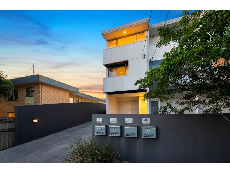 5 Malcolm Street, Hawthorne QLD 4171