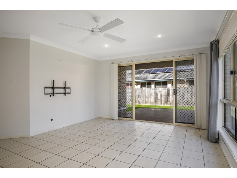 24 Adam Street, Cleveland QLD 4163