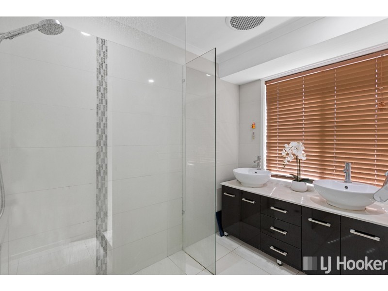 321 Bloomfield Street, Cleveland QLD 4163