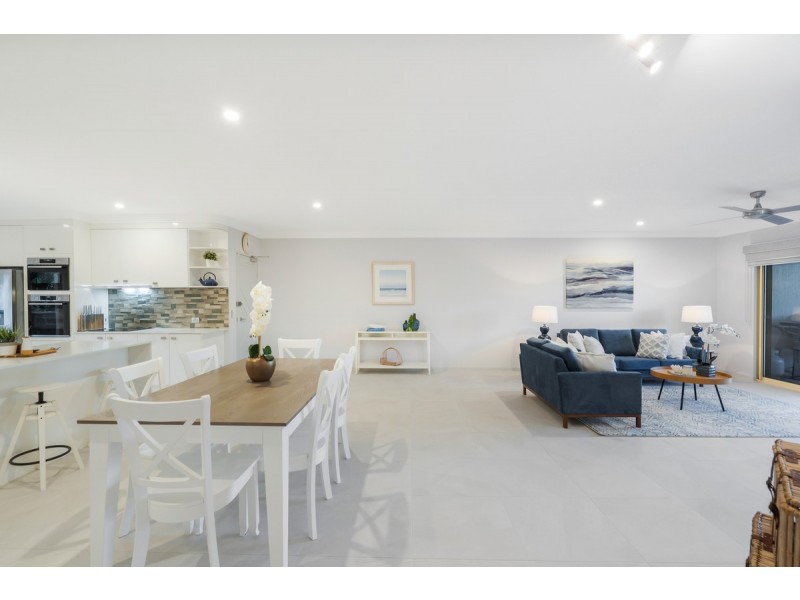 36/10-12 Esperance Court, Raby Bay QLD 4163