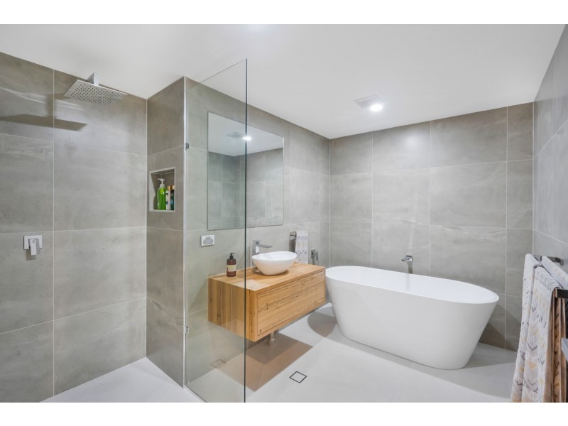 36/10-12 Esperance Court, Raby Bay QLD 4163