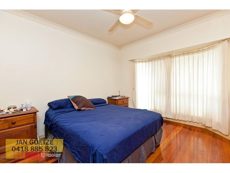 12 Sharven Avenue, Cleveland QLD 4163