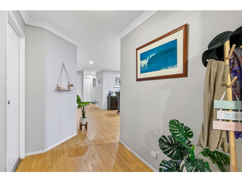 15 Ashwood Circuit, Birkdale QLD 4159