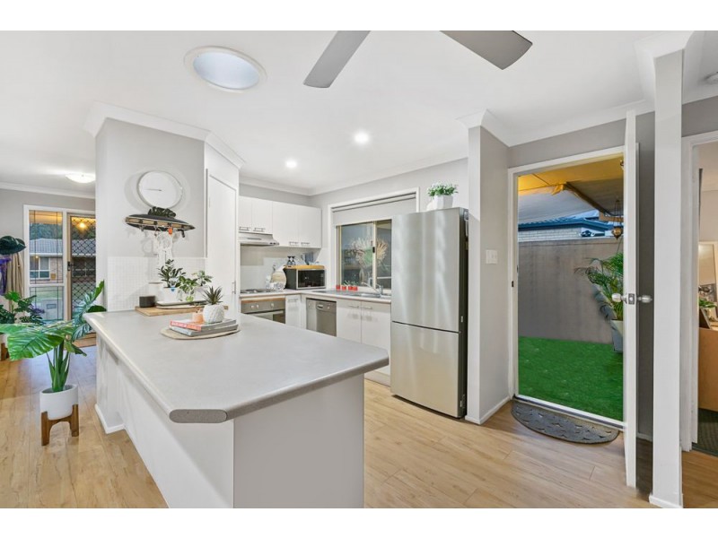 15 Ashwood Circuit, Birkdale QLD 4159