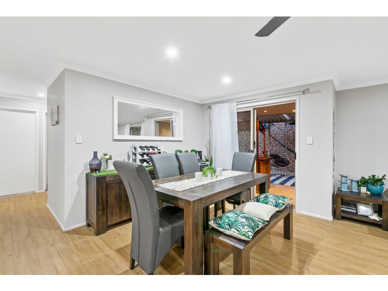 15 Ashwood Circuit, Birkdale QLD 4159