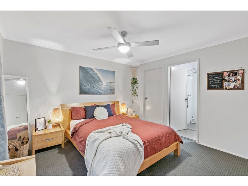 15 Ashwood Circuit, Birkdale QLD 4159