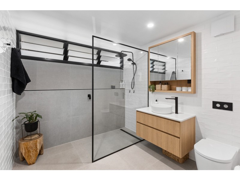 6 Courageous Court, Cleveland QLD 4163