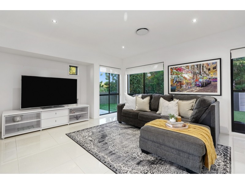 117 Burdekin Drive, Sinnamon Park QLD 4073