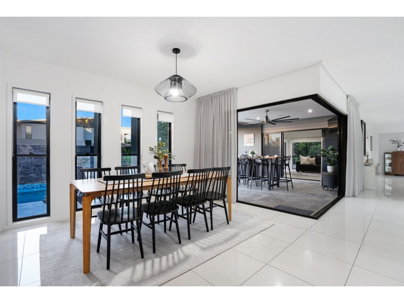 117 Burdekin Drive, Sinnamon Park QLD 4073