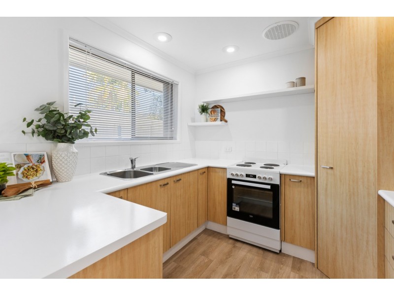 34 Sunnybay Drive, Birkdale QLD 4159