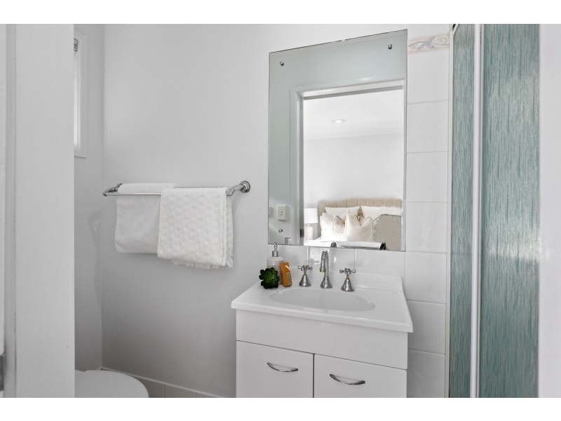 34 Sunnybay Drive, Birkdale QLD 4159