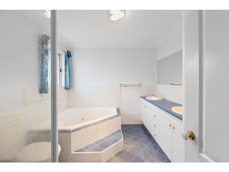 14 Jordana Court, Victoria Point QLD 4165