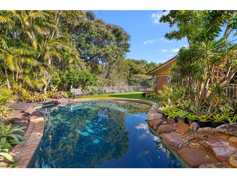 7 Norham Court, Carindale QLD 4152