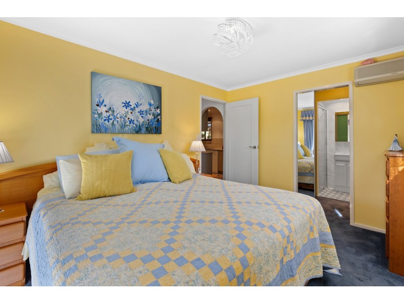 7 Norham Court, Carindale QLD 4152