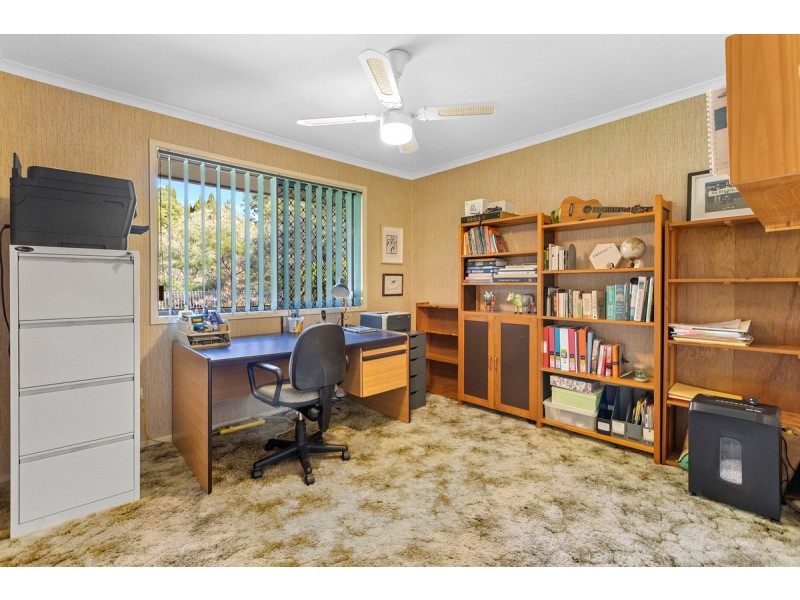 7 Norham Court, Carindale QLD 4152