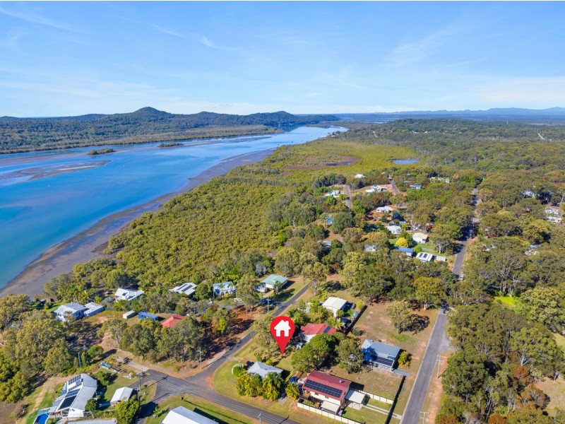 4 Aquamarine Avenue, Russell Island QLD 4184