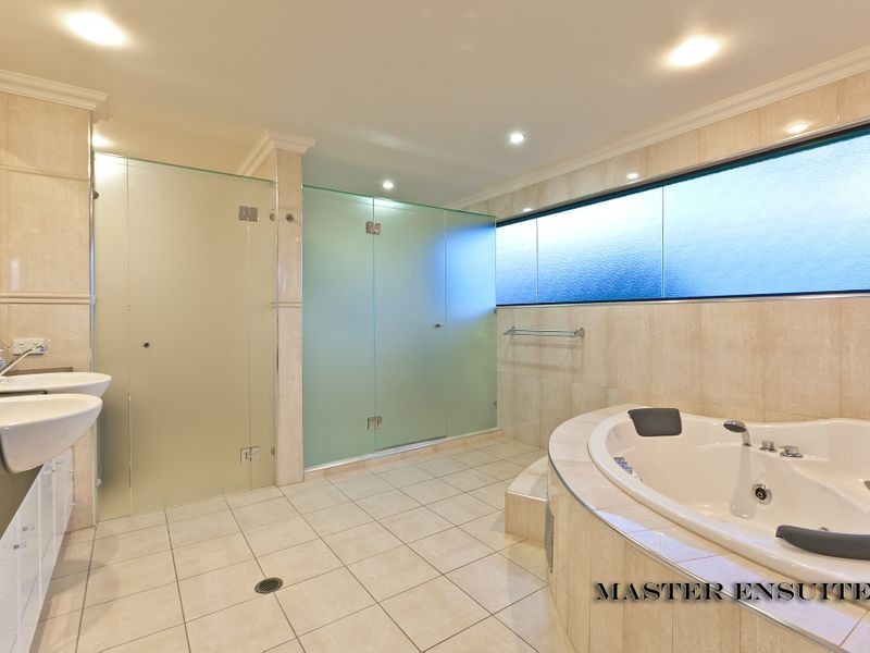 11 Mala Crescent, Birkdale QLD 4159